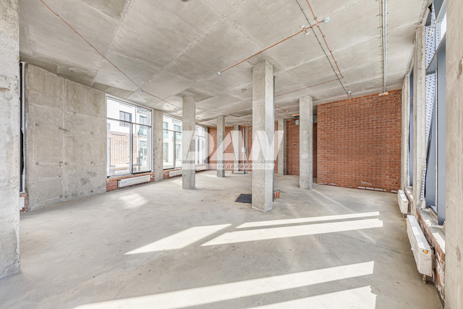 Торговая площадь 599,7 м²