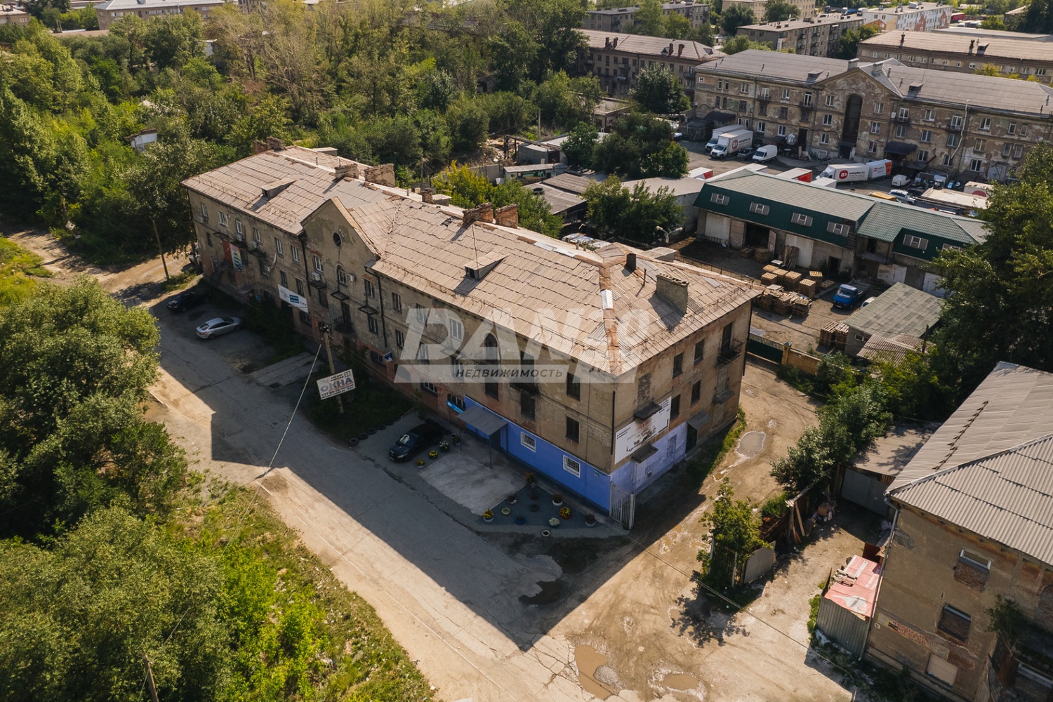 Офис 944 м²