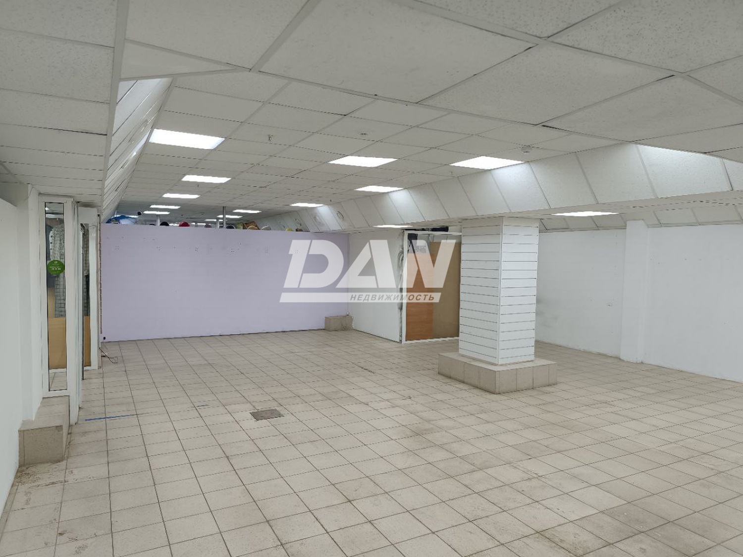 Торговое помещение 97 м²