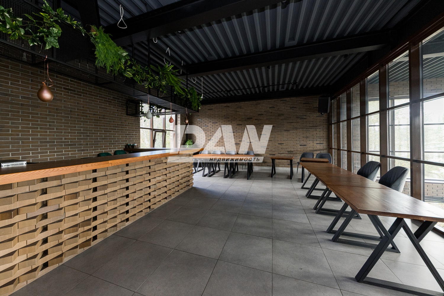 Помещение свободного назначения 573,2 м²