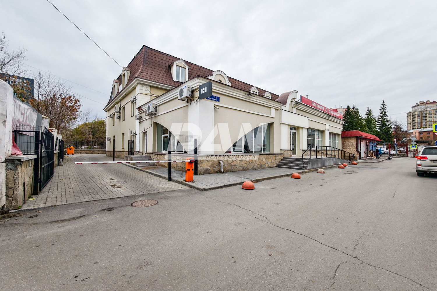 Торговое помещение 267,2 м²