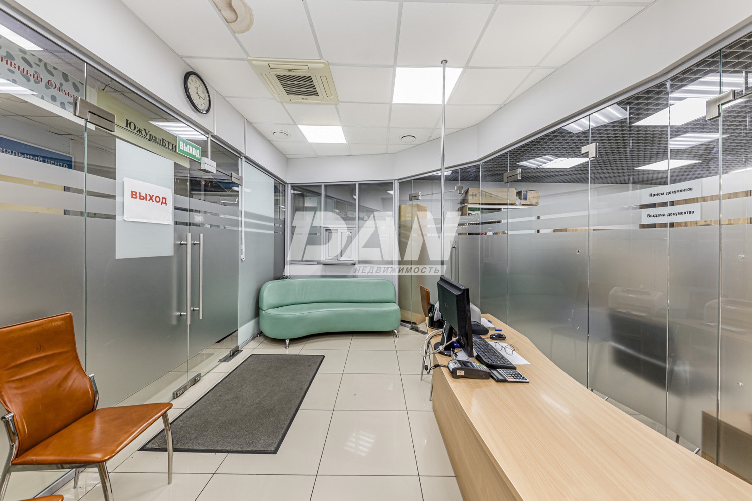 Торговая площадь 372 м²