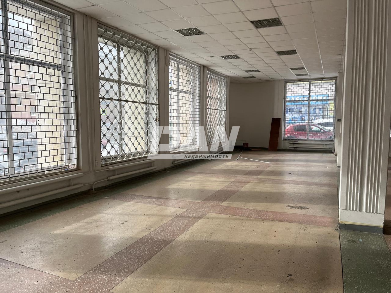 Помещение свободного назначения 450 м²