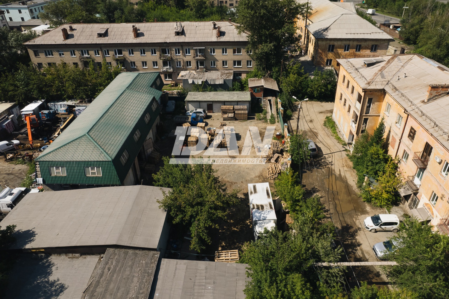 Земельный участок 1500 м²