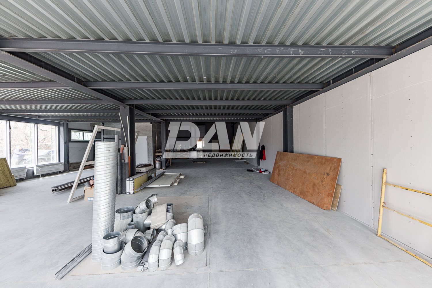 Торговое помещение 335 м²