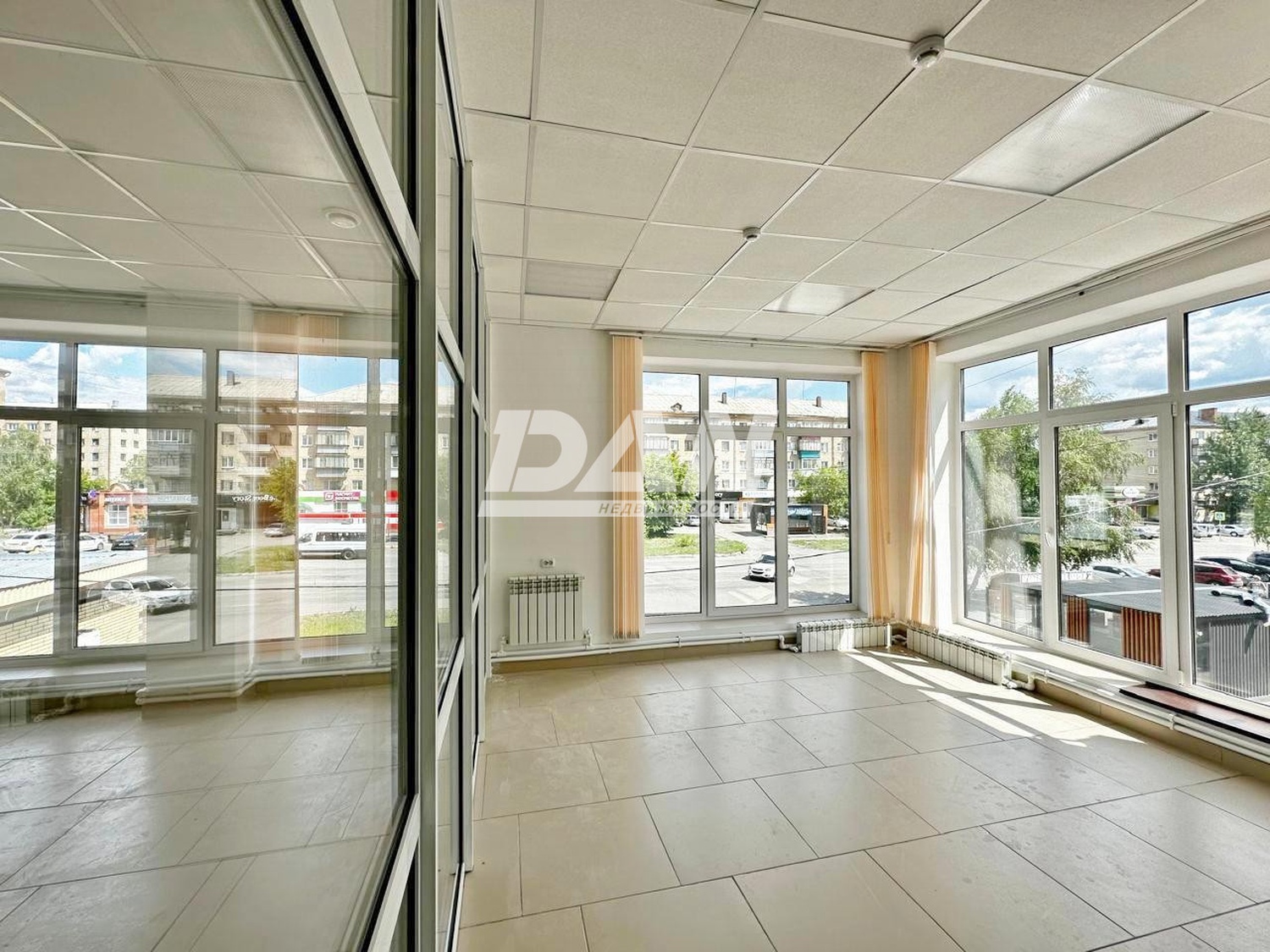 Торговая площадь 344,9 м²