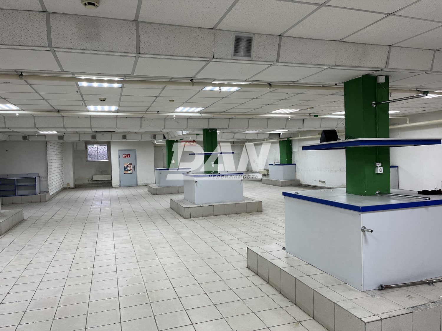 Торговое помещение 750 м²