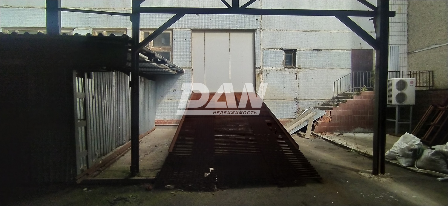 Помещение свободного назначения 820 м²