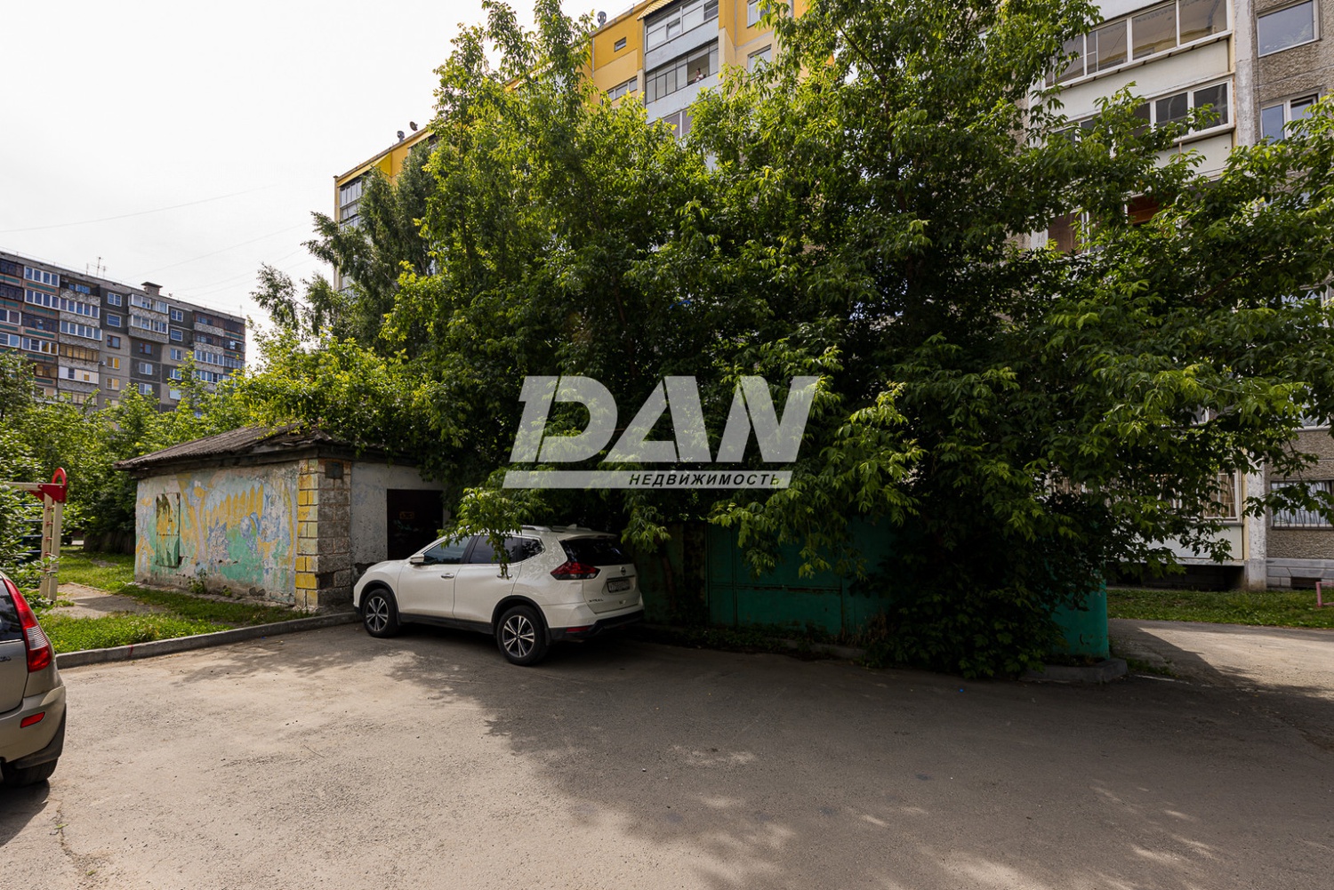 Земельный участок 810 м²