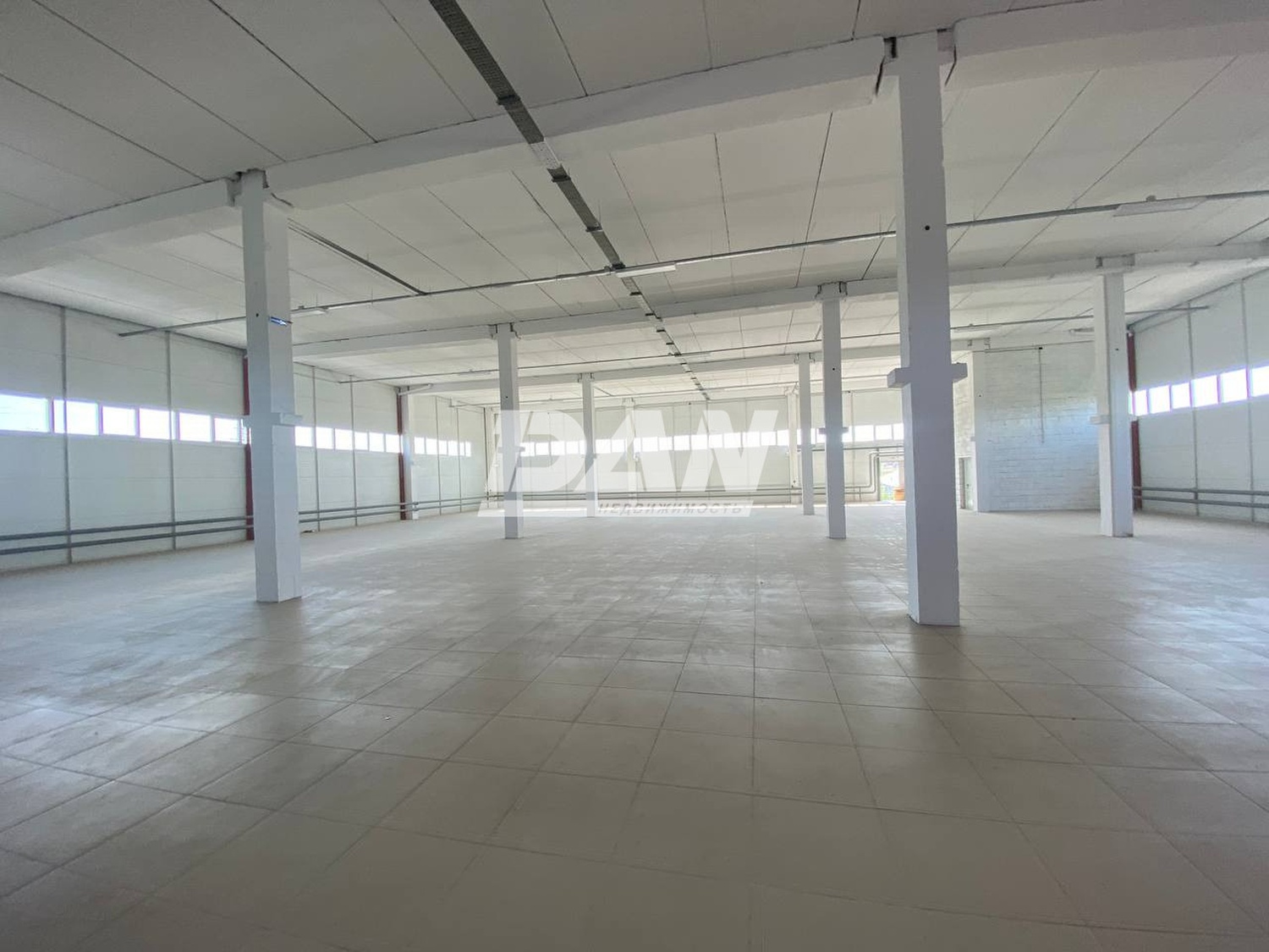 Торговое помещение 1000 м²