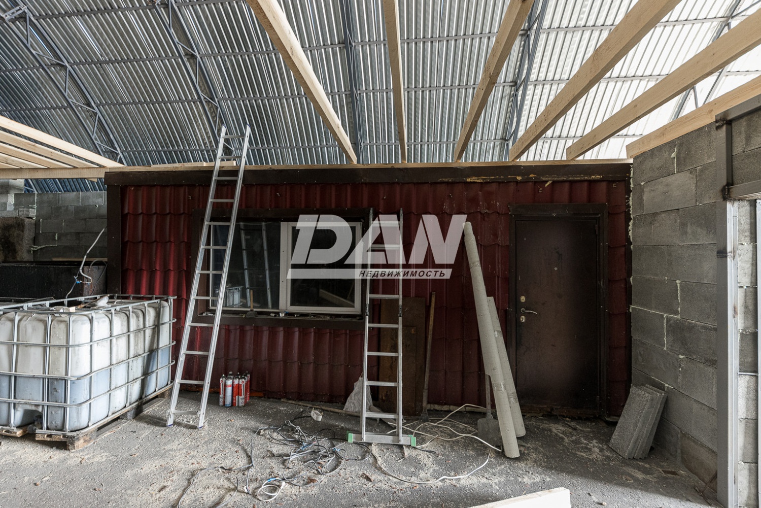 Производственное помещение 1137 м²