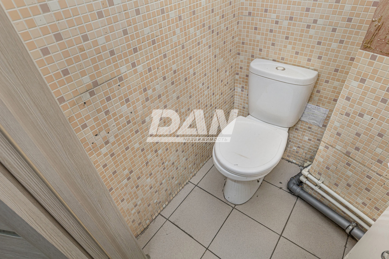 Помещение свободного назначения 271 м²