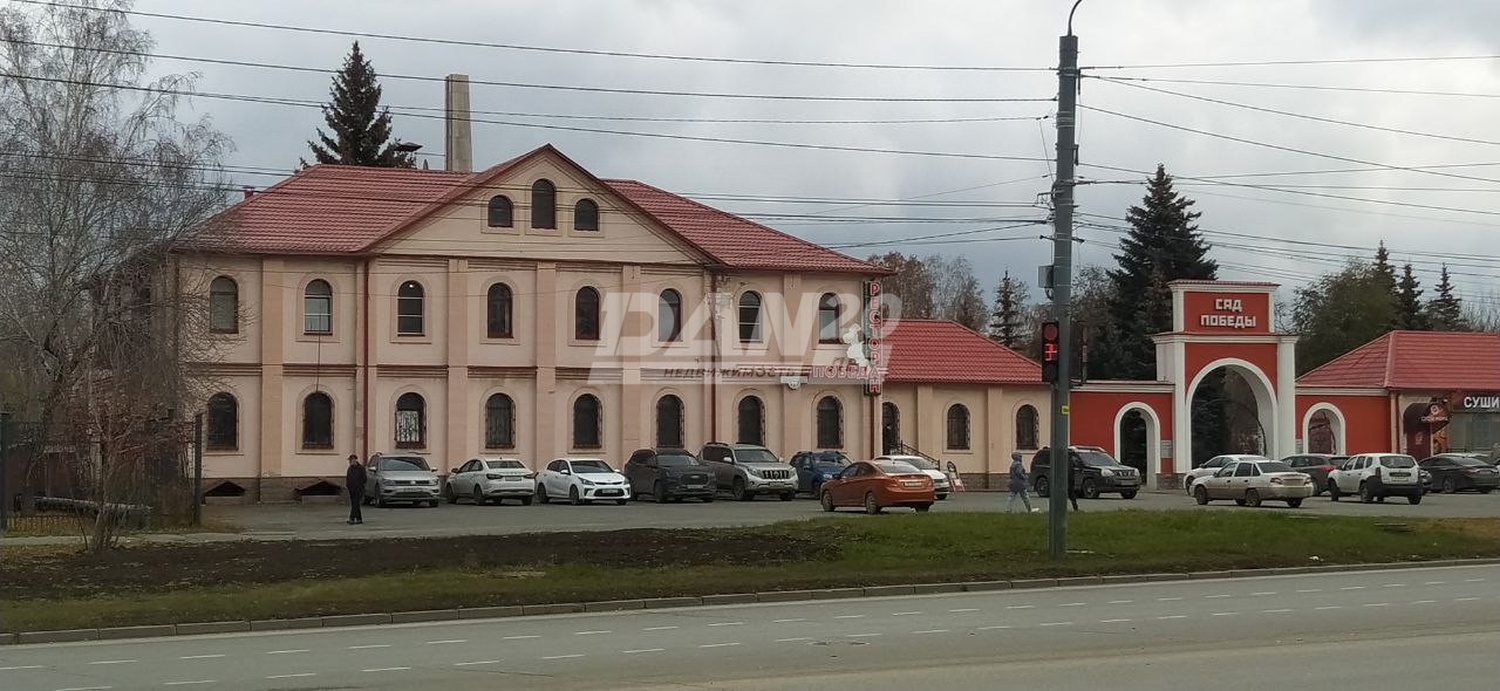 Помещение свободного назначения 587,8 м²