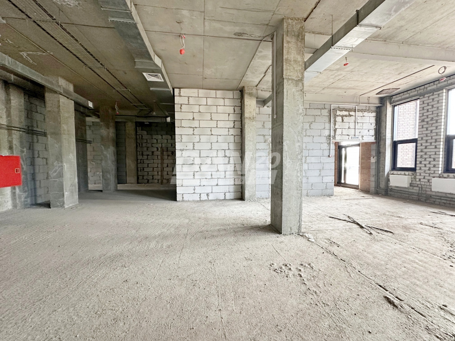 Торговое помещение 270 м²