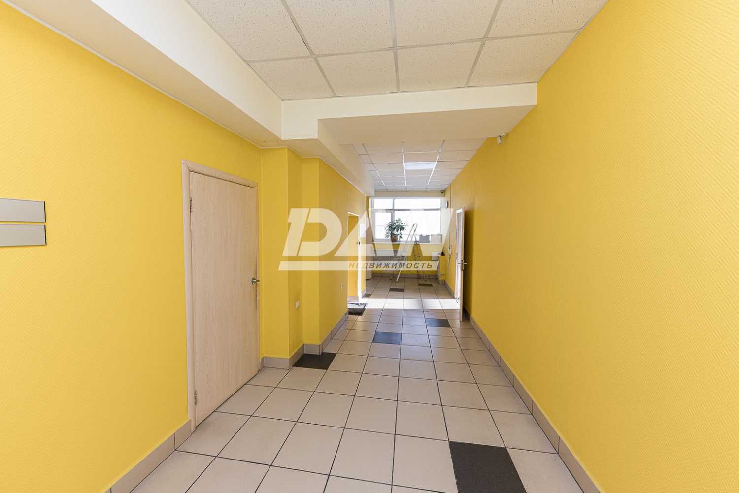 Офис 824,7 м²