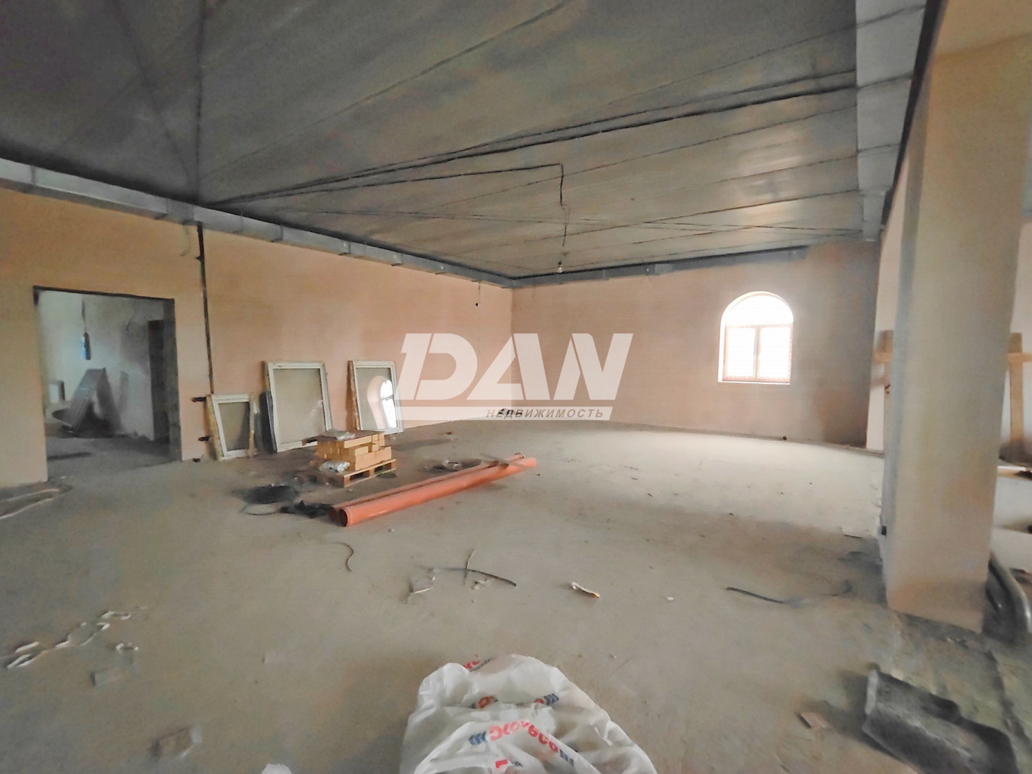 Помещение свободного назначения 694,2 м²