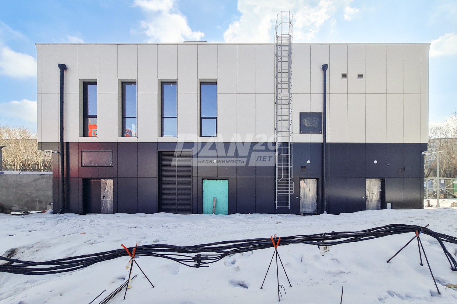 Торговая площадь 459,6 м²