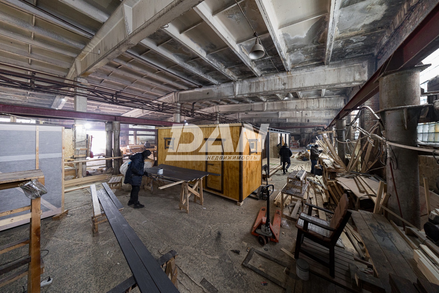 Производственное помещение 6500 м²