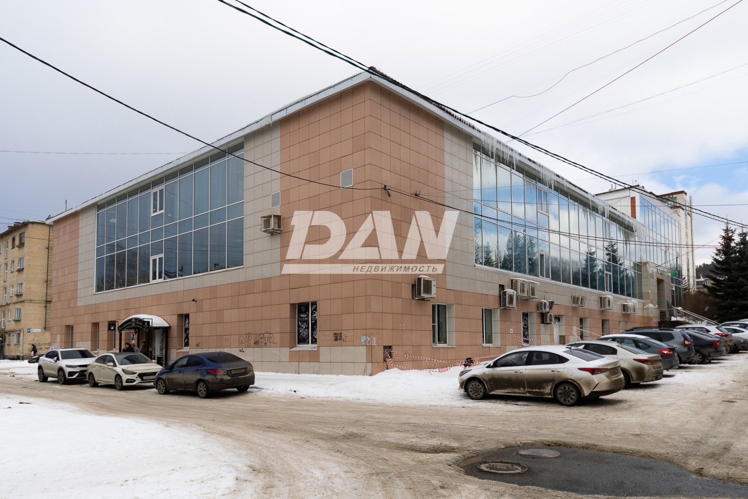 Помещение свободного назначения 291,5 м²