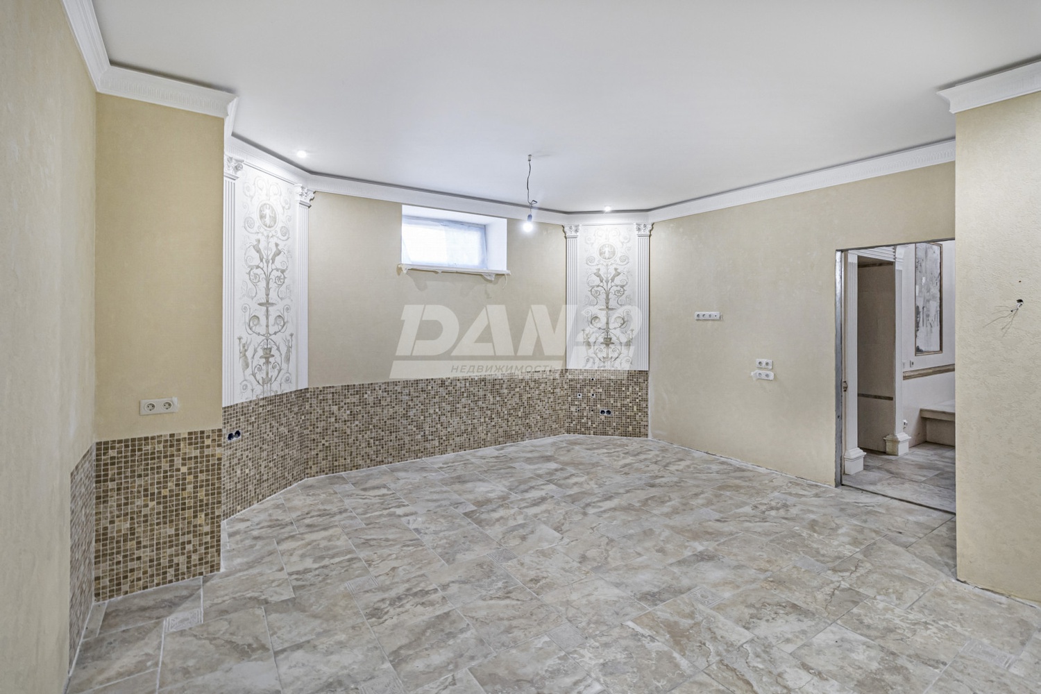 Помещение свободного назначения 593 м²