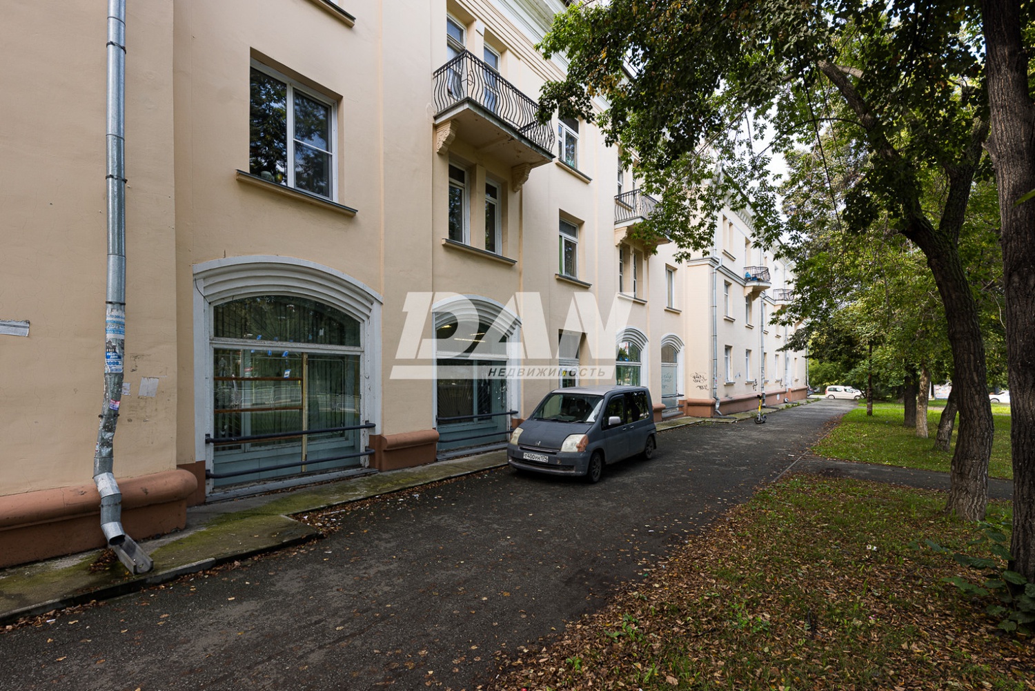 Помещение свободного назначения 353 м²