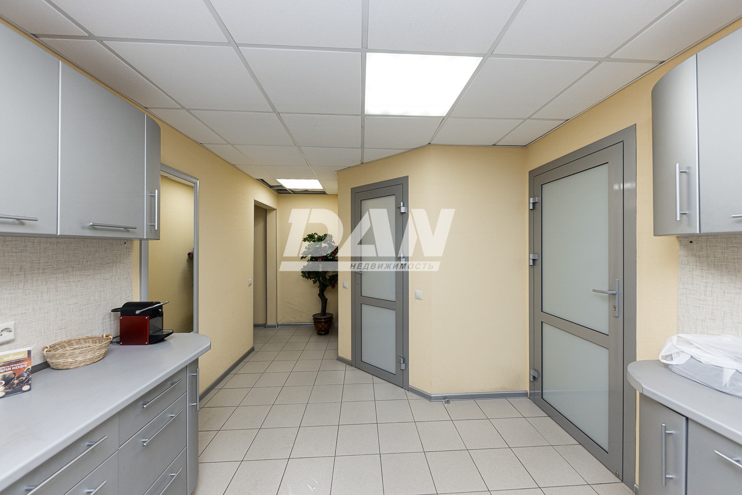 Помещение свободного назначения 142 м²