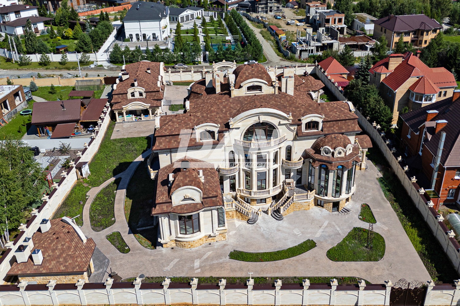 Помещение свободного назначения 1736,3 м²