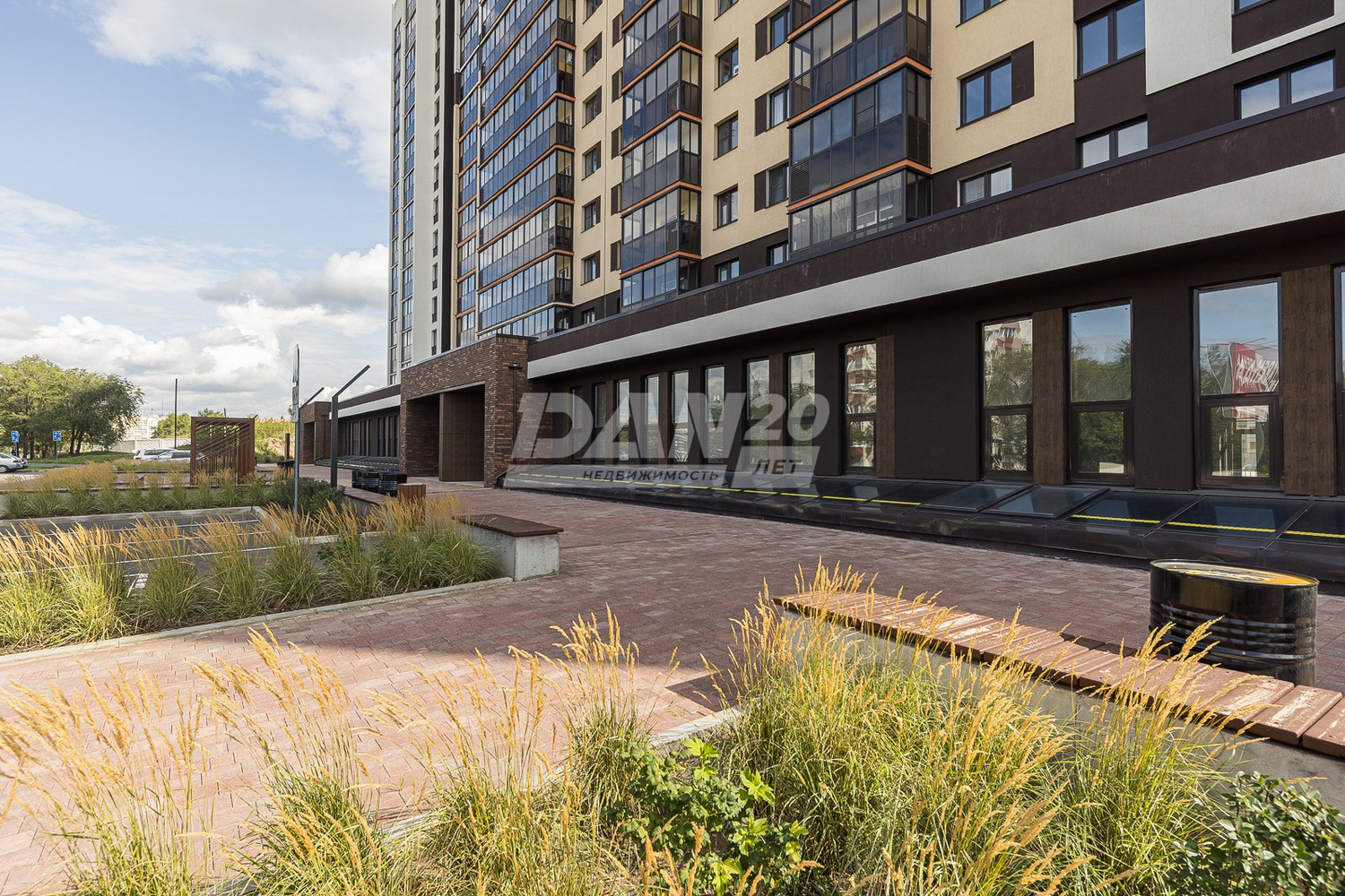 Торговое помещение 295,7 м²