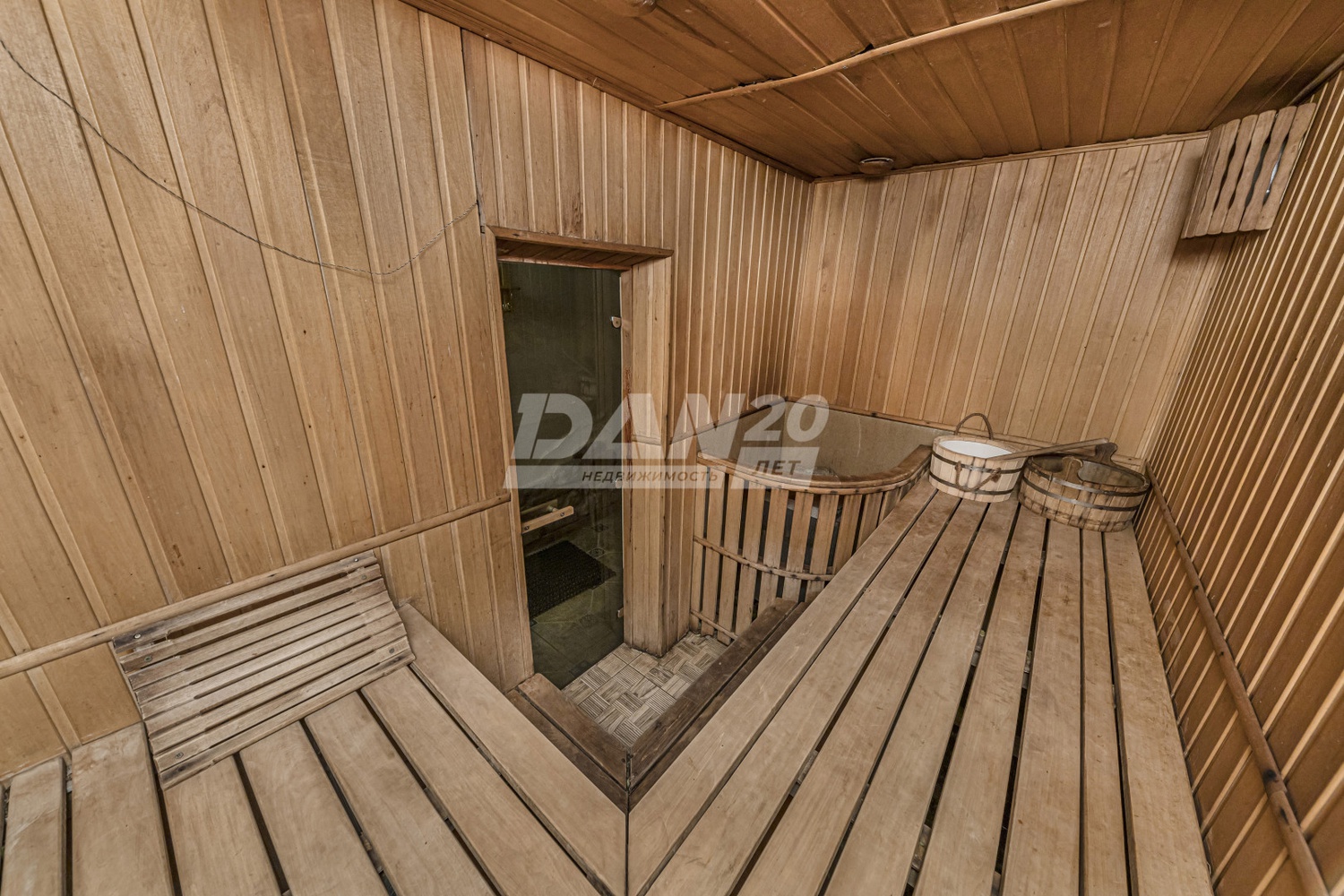 Помещение свободного назначения 818,6 м²