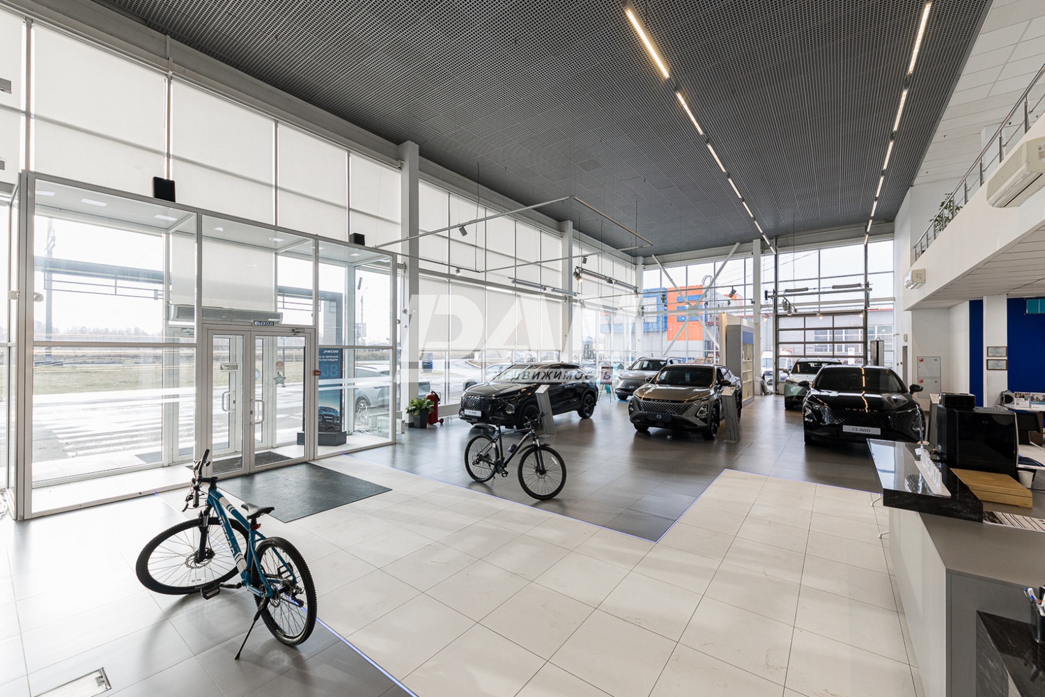 Торговое помещение 1800 м²