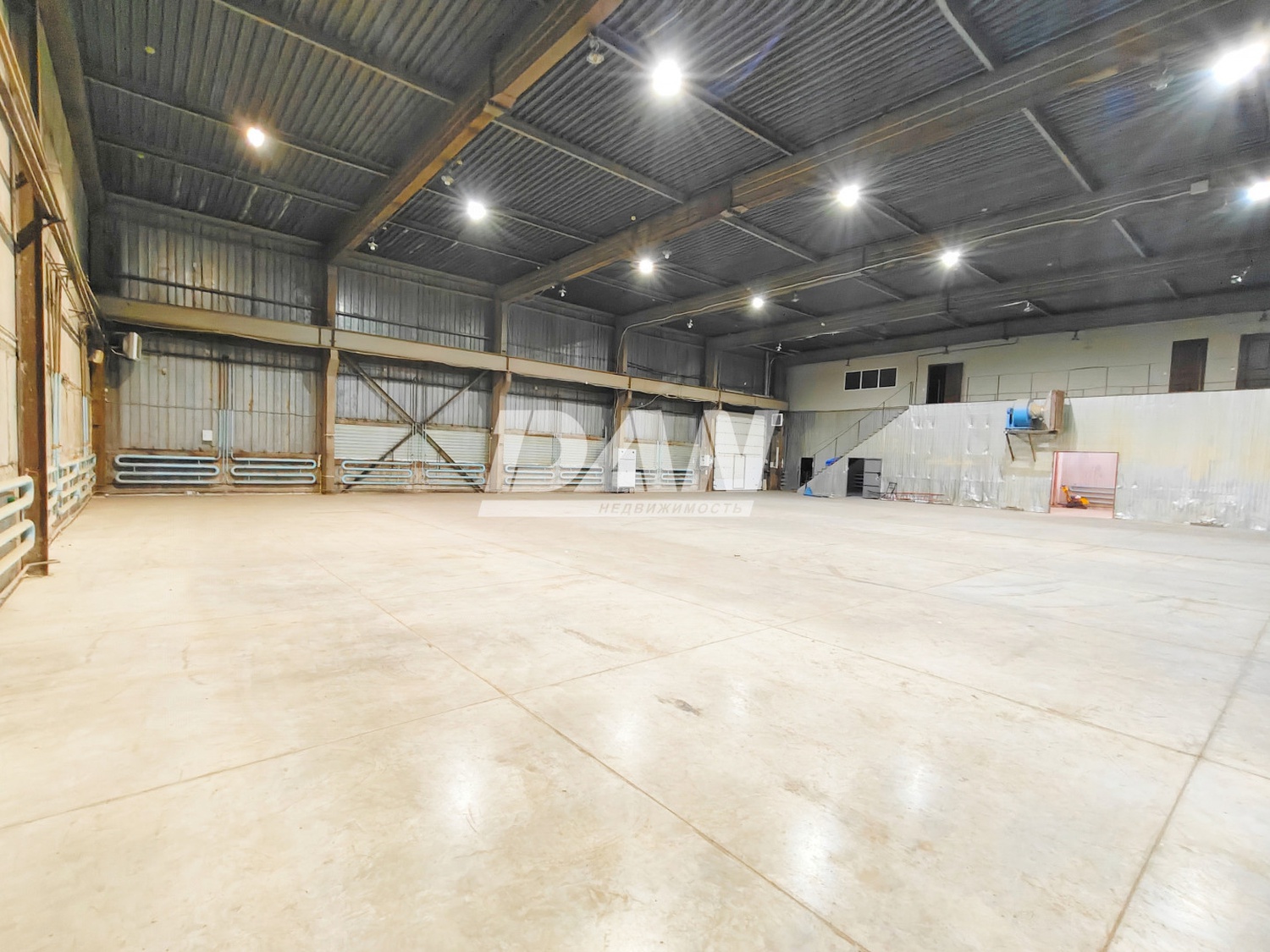 Производственное помещение 1179 м²