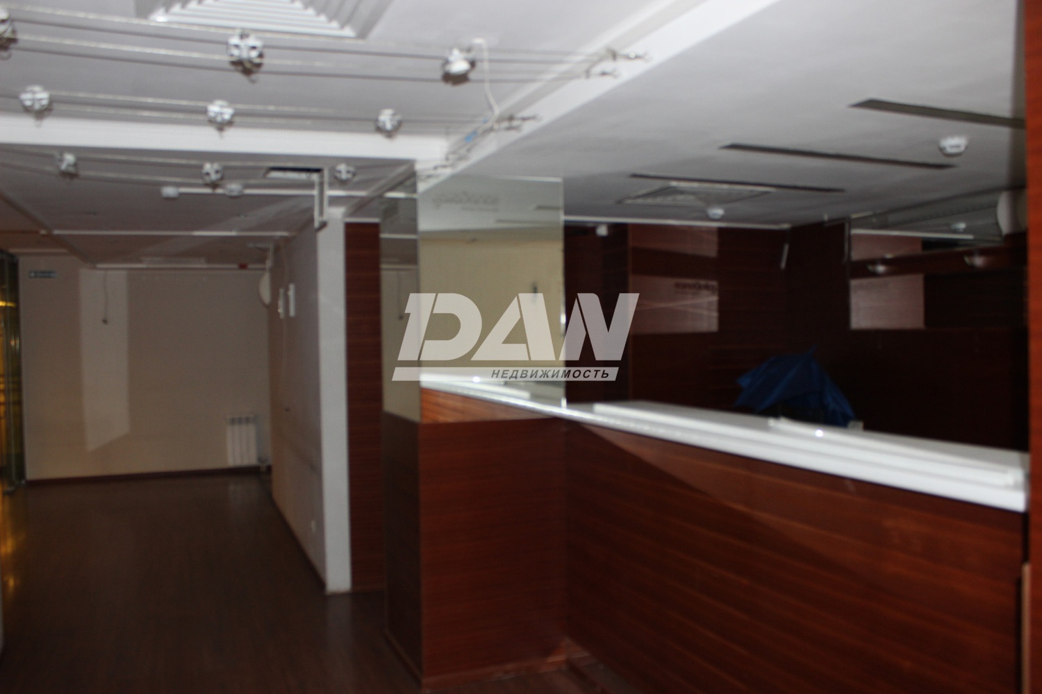 Помещение свободного назначения 897,7 м²