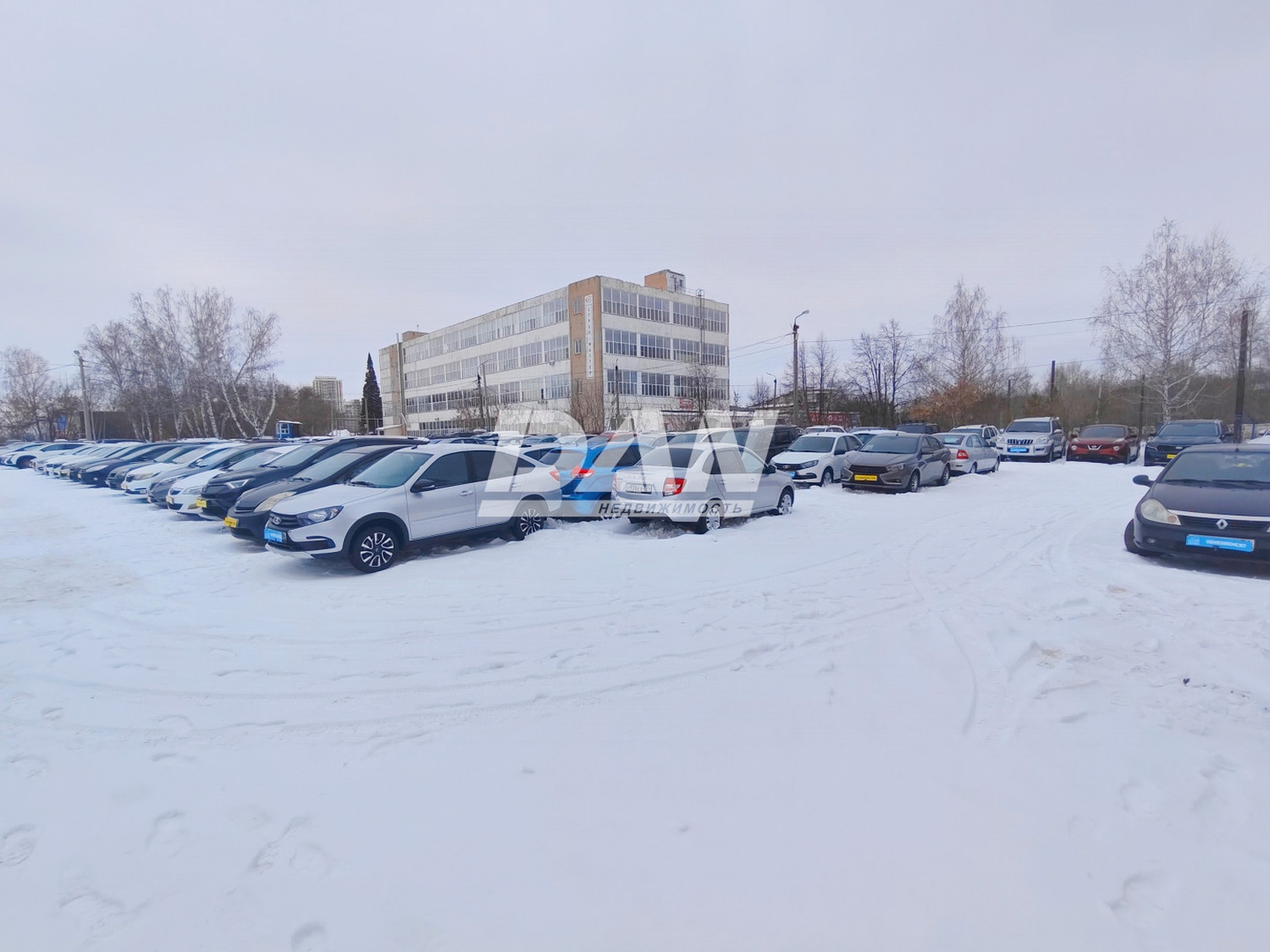 Торговое помещение 300 м²