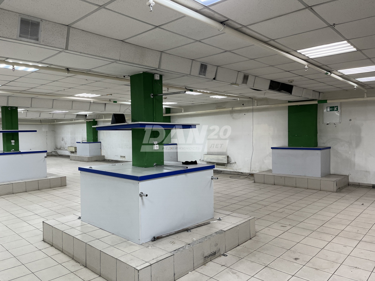 Торговое помещение 750 м²