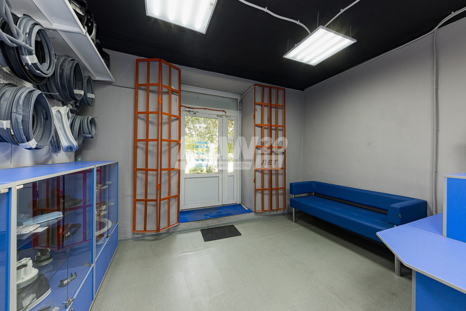 Помещение свободного назначения 353 м²