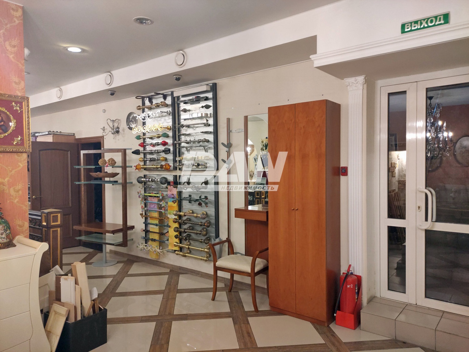 Торговое помещение 337,4 м²