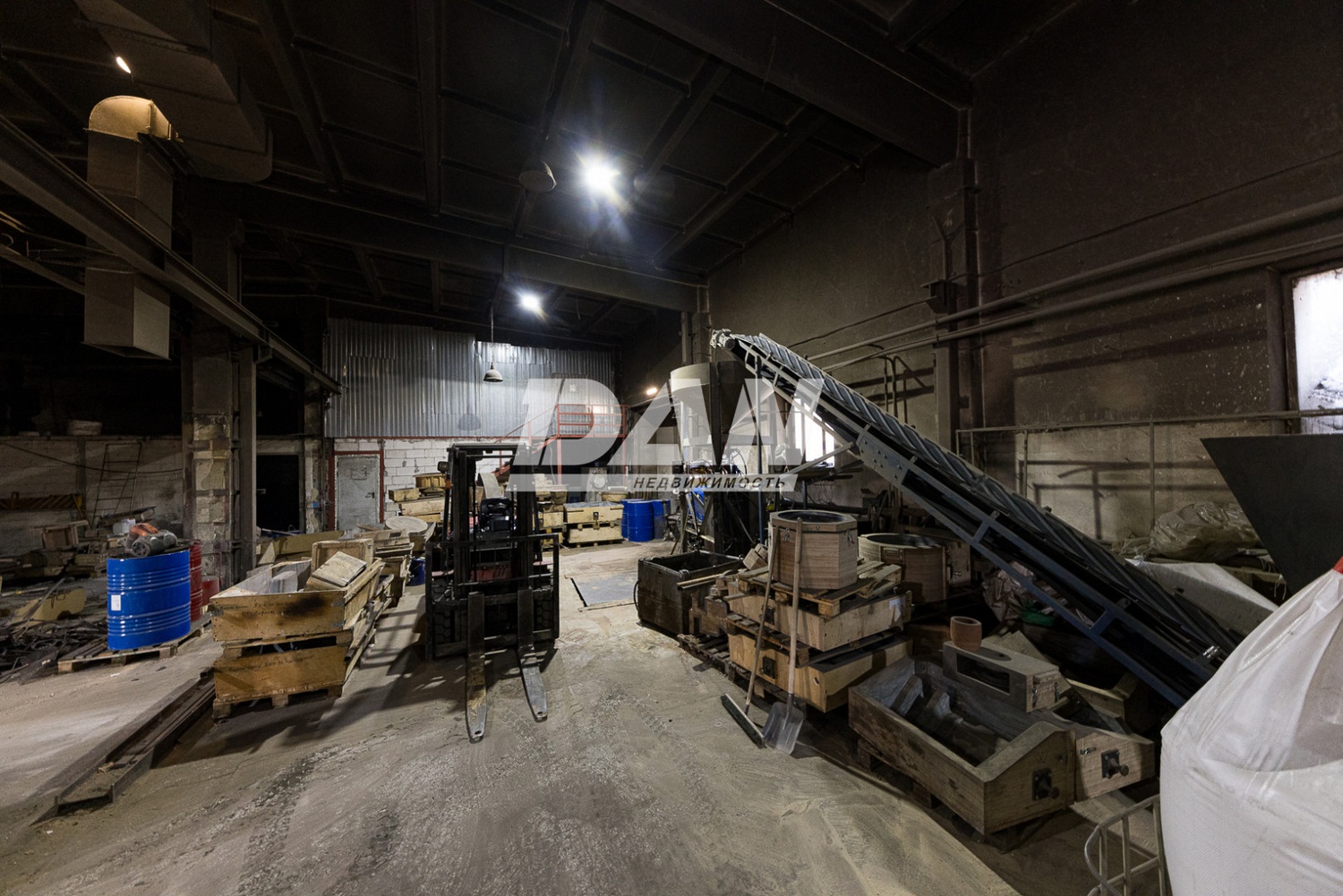 Производственное помещение 1256 м²