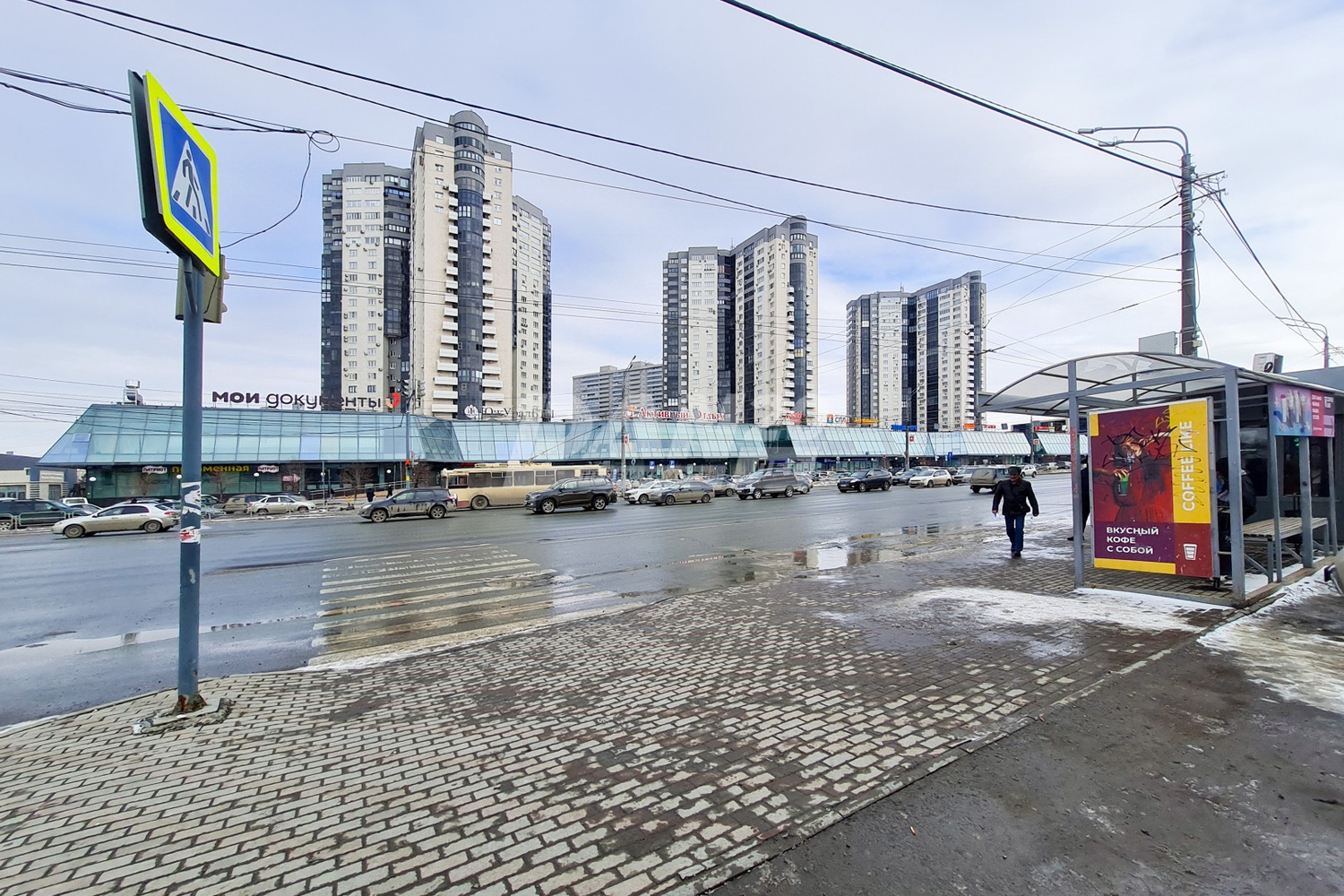 Торговая площадь 372 м²