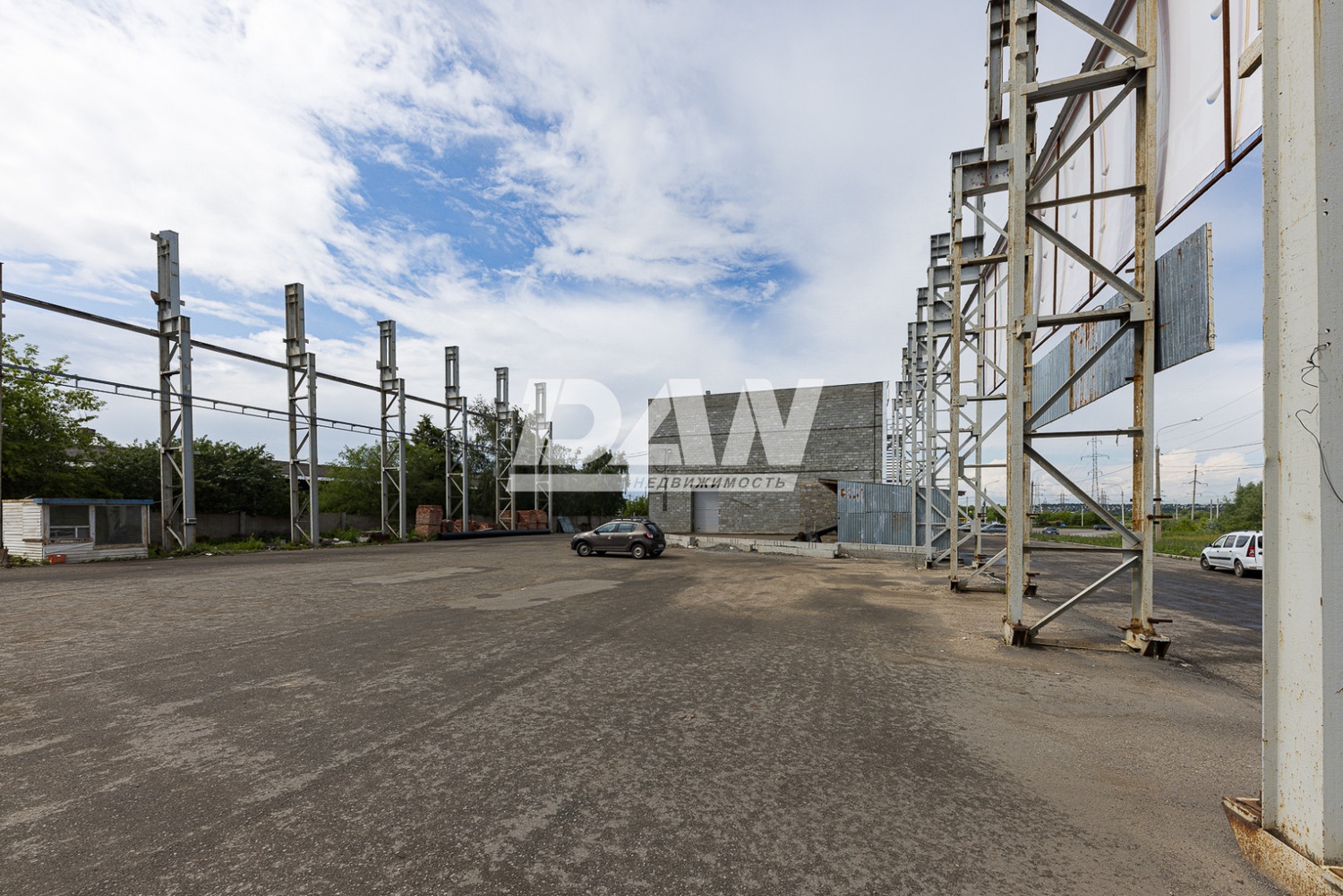 Торговая площадь 5000 м²