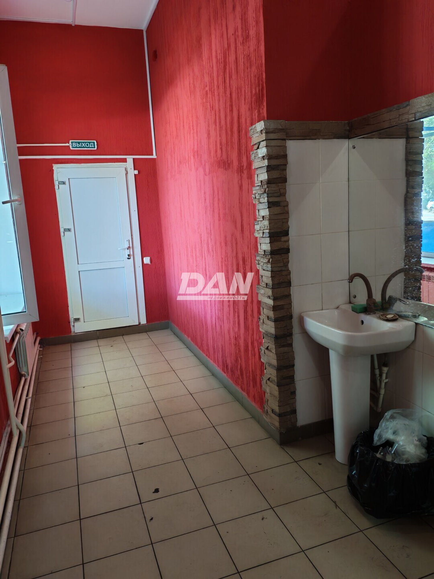 Помещение свободного назначения 139,7 м²