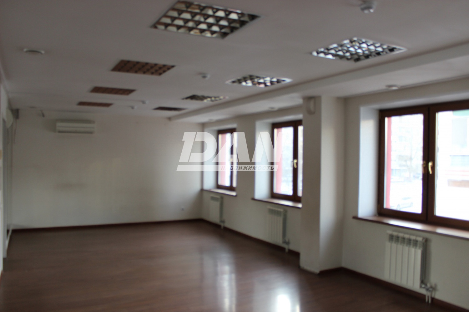 Помещение свободного назначения 897,7 м²