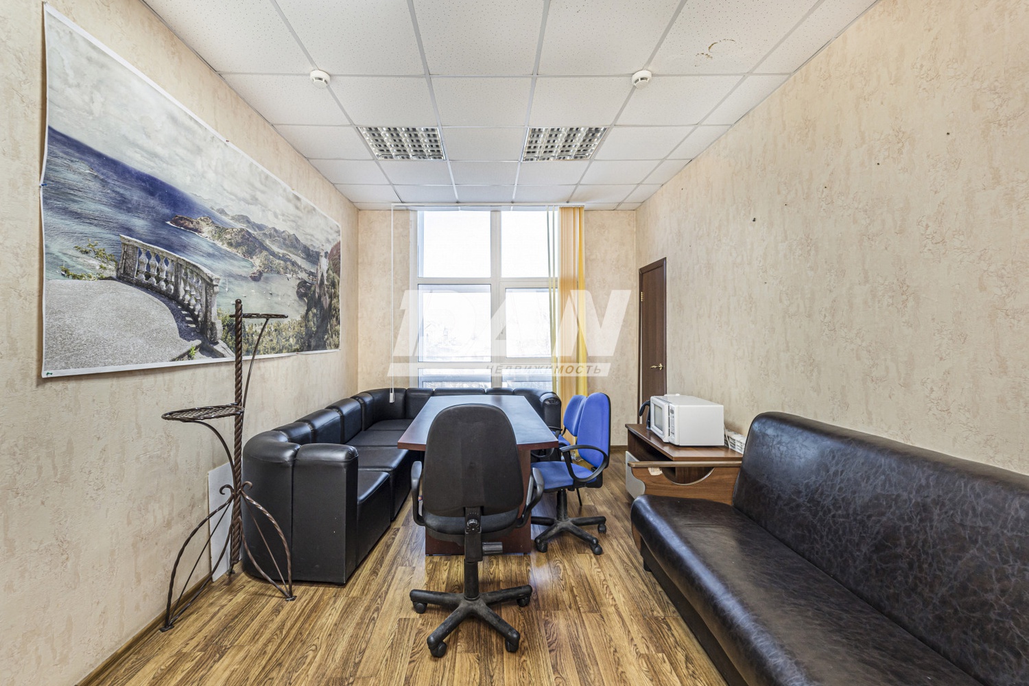 Помещение свободного назначения 619 м²