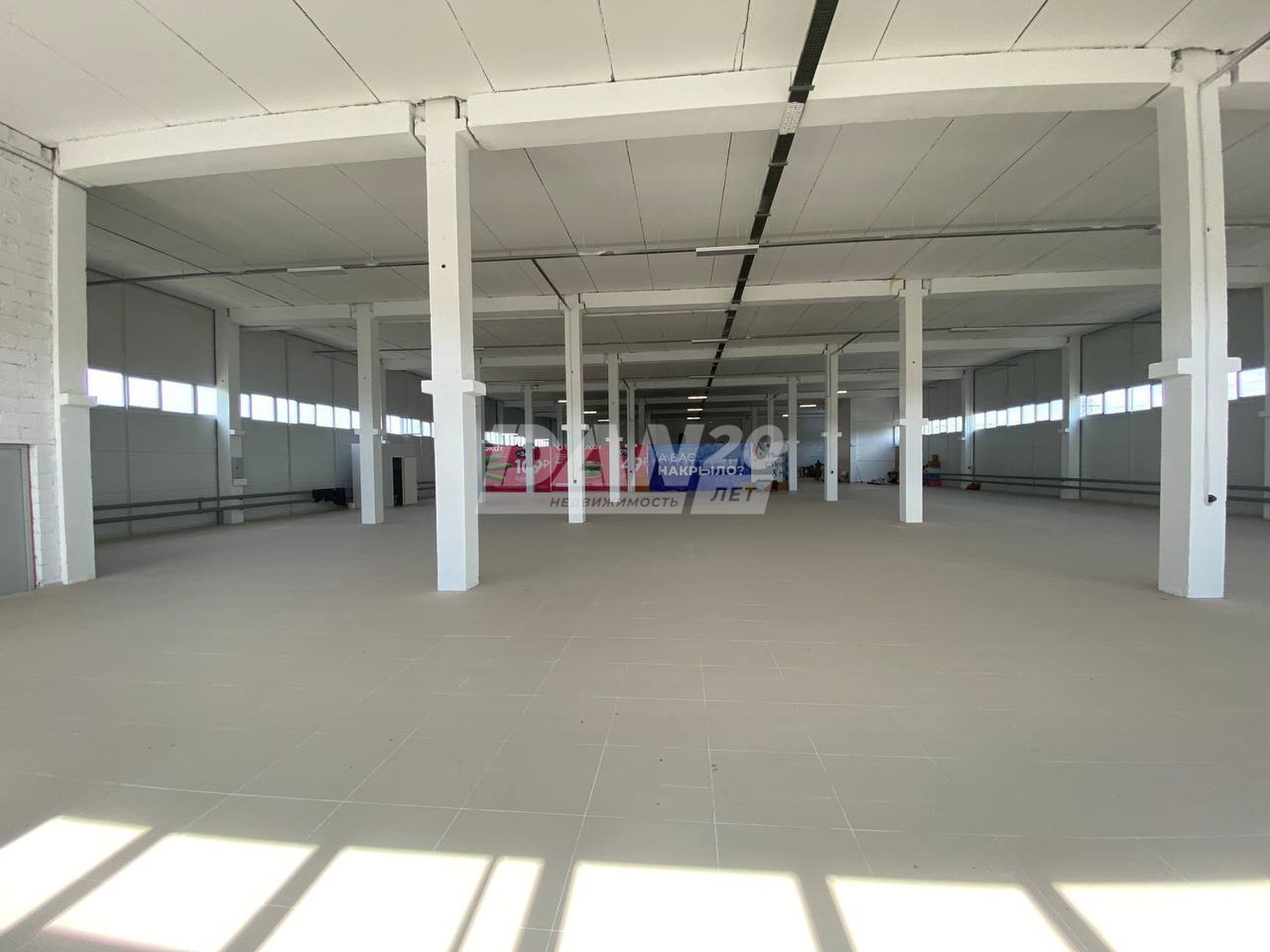 Торговое помещение 1000 м²