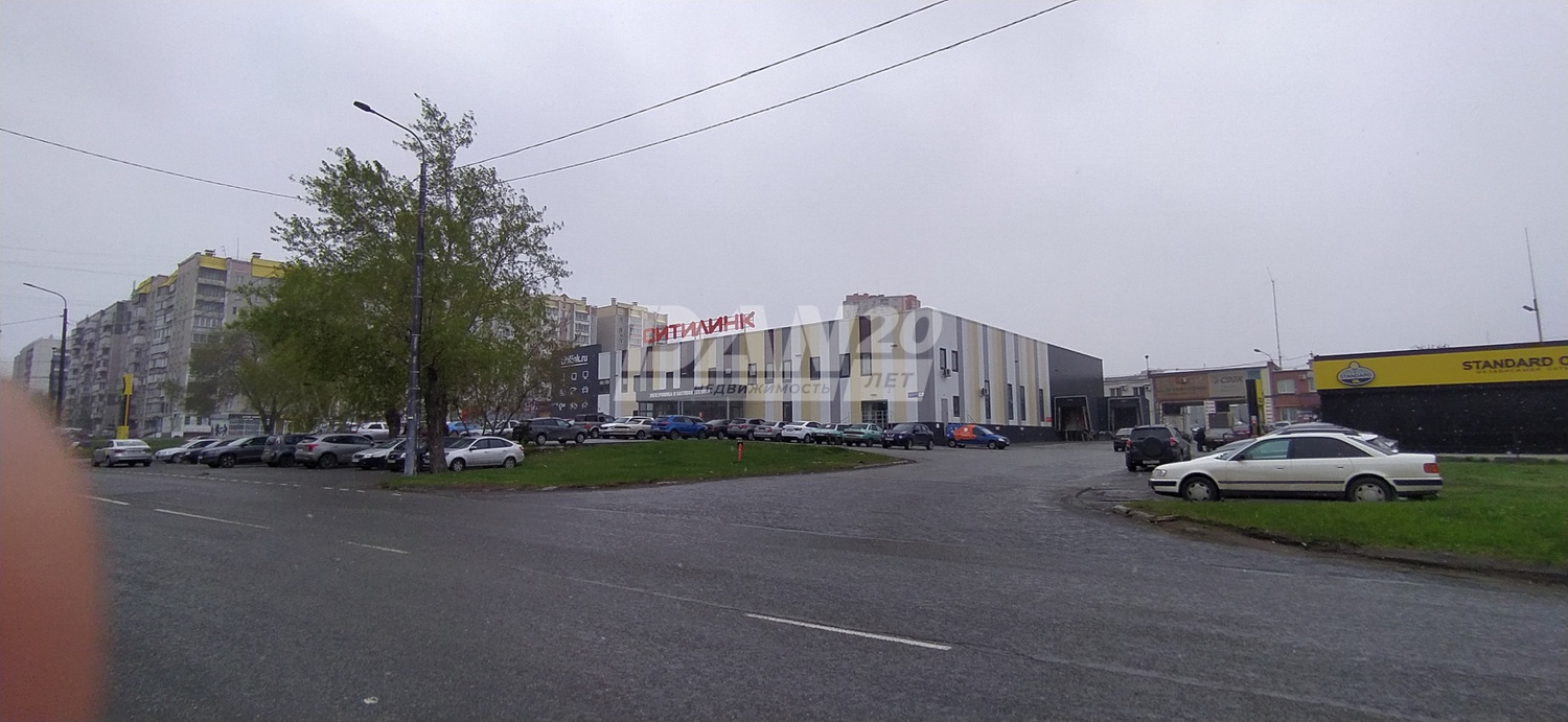 Помещение свободного назначения 2562 м²
