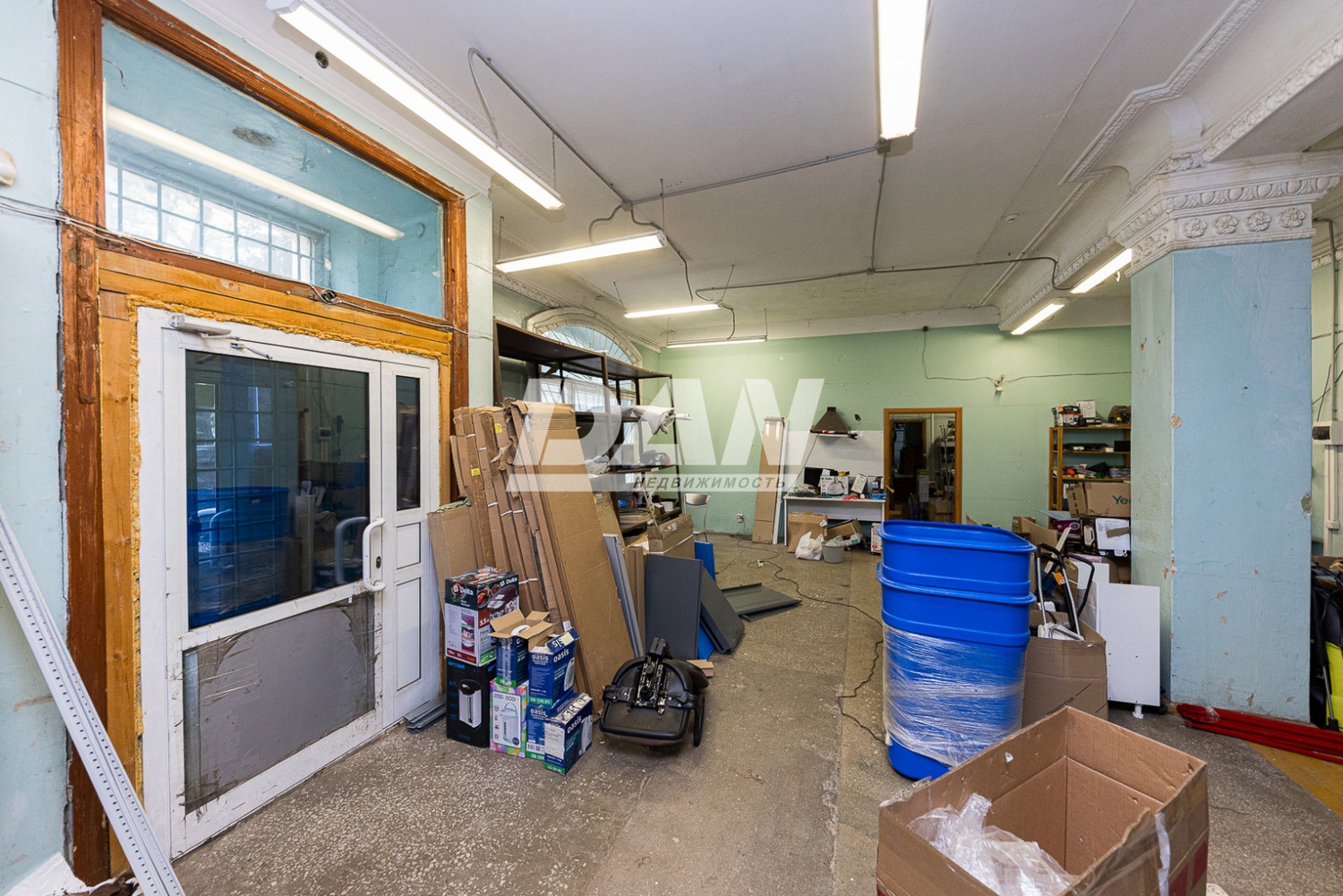 Помещение свободного назначения 353 м²