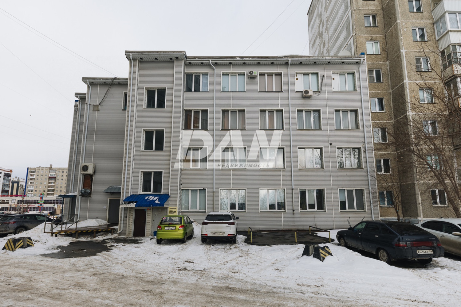 Помещение свободного назначения 407,9 м²