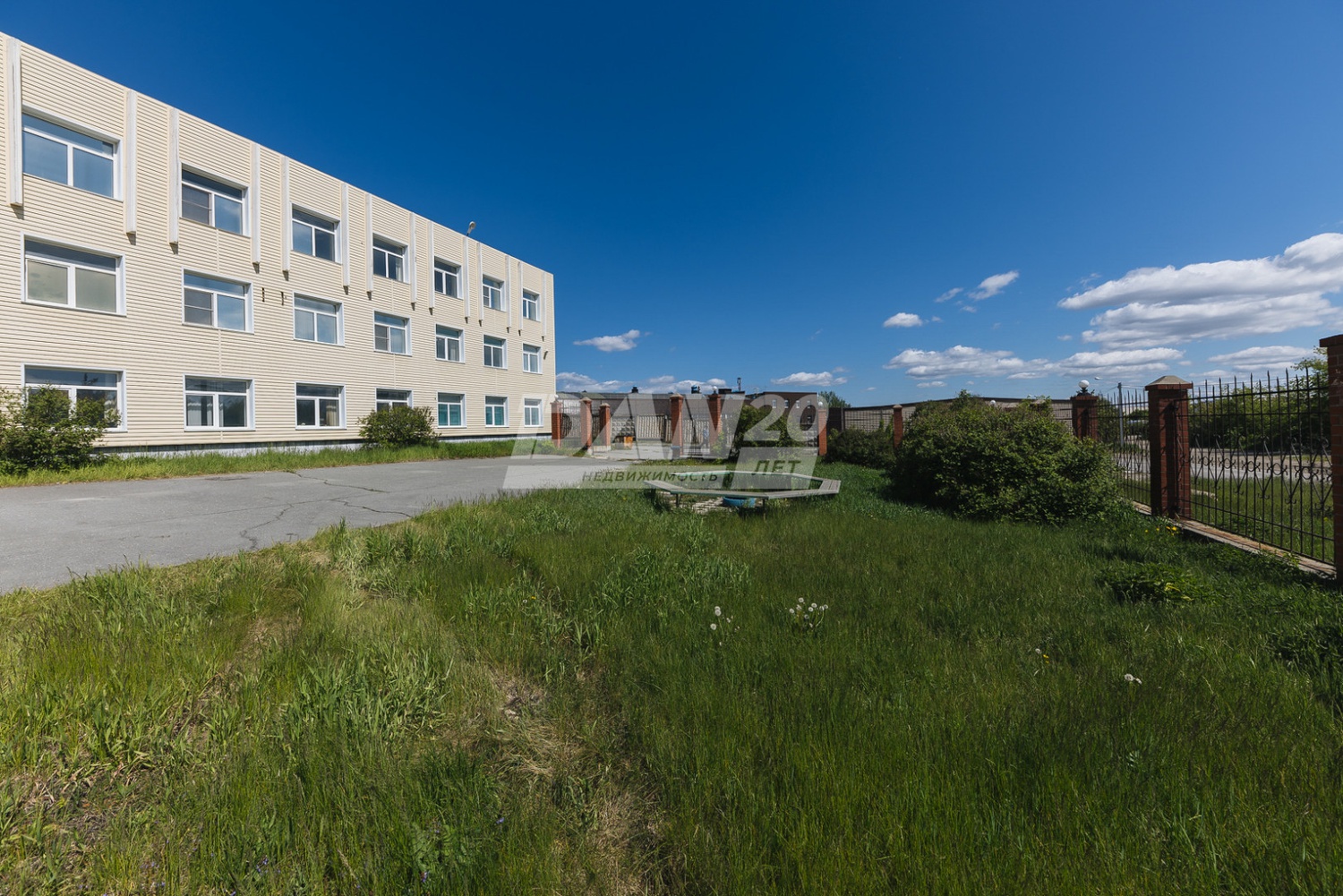 Помещение свободного назначения 1380 м²