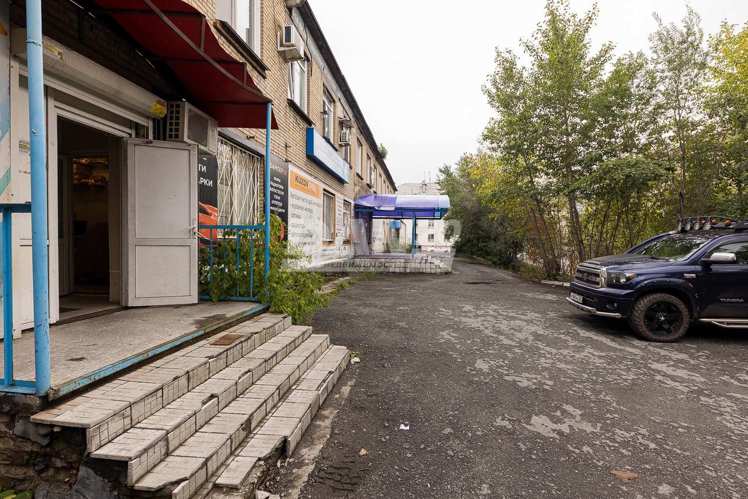 Торговое помещение 300 м²