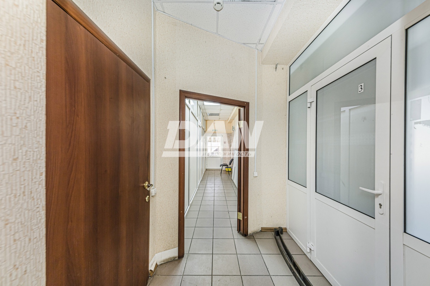 Помещение свободного назначения 619 м²