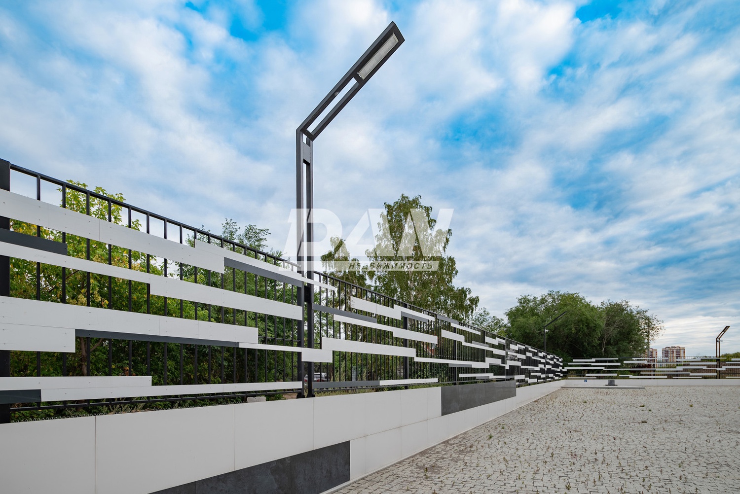 Торговая площадь 13515 м²